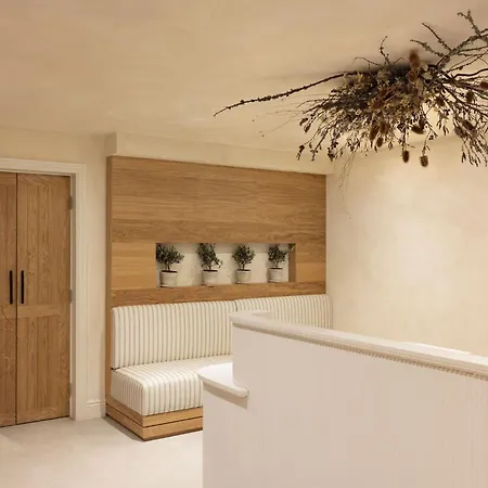 Saltmoore 4* Whitby