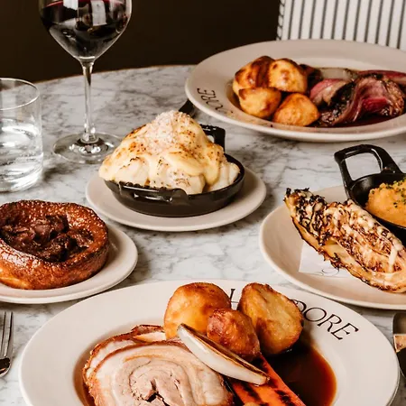 Saltmoore אתר נופש 4*