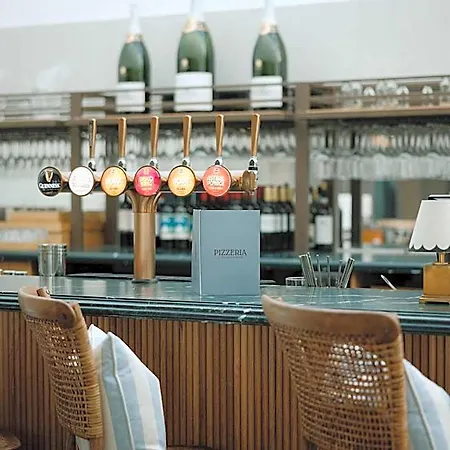 리조트 Saltmoore