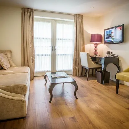 Saltmoore 샌즈엔드